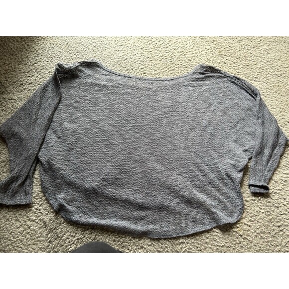 Hollister Women’s Oversized Crop Top Knit For Layering Sz XS/S Gray - Picture 4 of 4